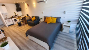 Moderno estudio en Costa del silencio con terraza y piscina